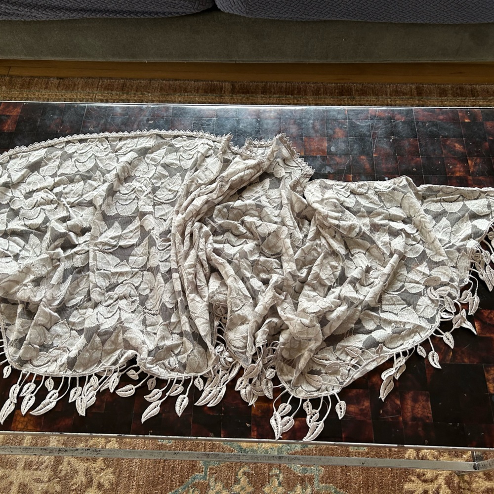 Super pretty , never used ,wrap